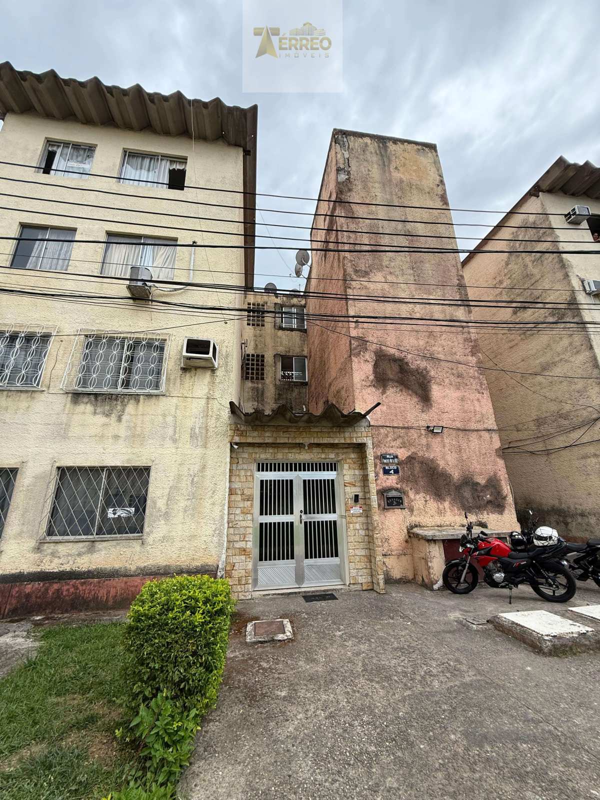 Apartamento à venda em Rio de Janeiro, Campo Grande, com 2 quartos, 55m² - Térreo Consultoria Imobiliária